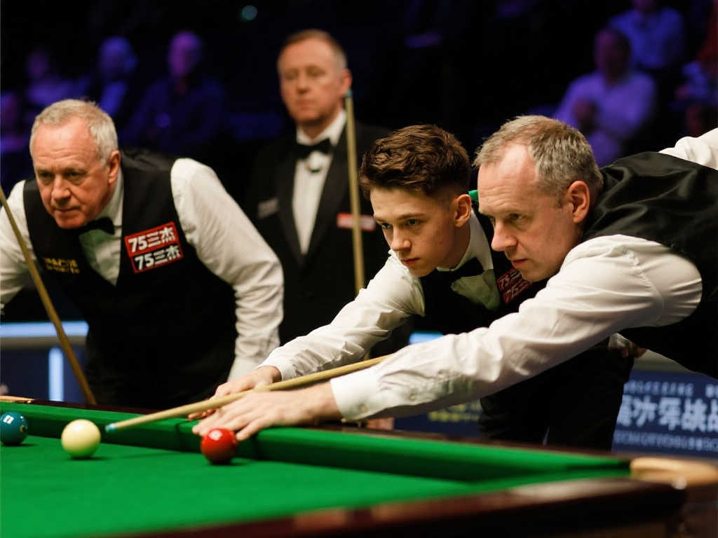 累积三张黄牌，卡拉布里亚被停赛无缘出战萨格勒.